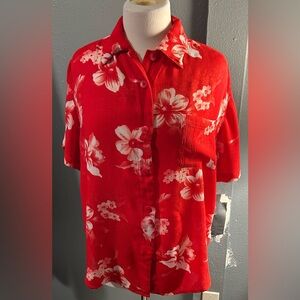 Women’s Metro collection, New York button blouse Red with white flowers Size M